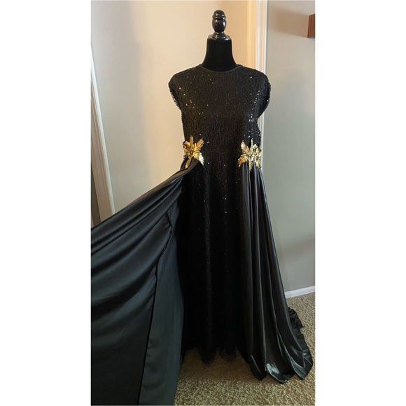 BLACK AND GOLD EVENING DRESS - Picture 3 of 6
